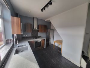 Kitchen- click for photo gallery